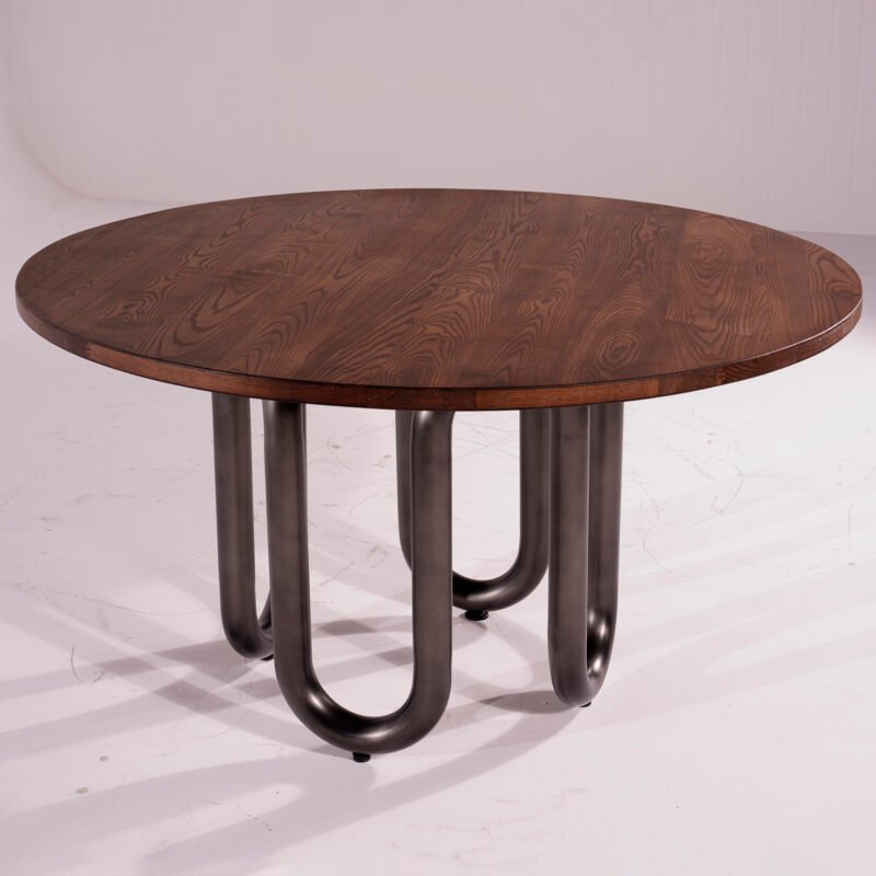 Bic dining table