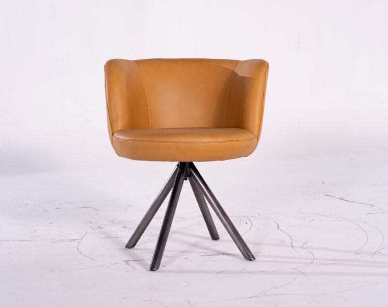 Swivel Chair: